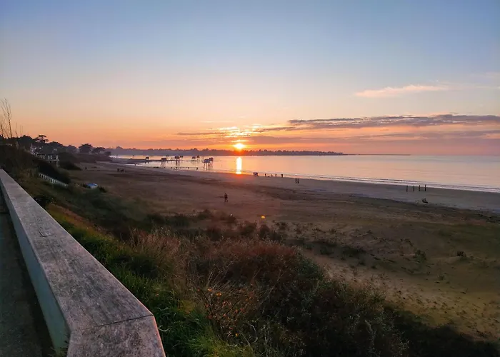 Ideal En Amoureux, Vue Mer Et Jardin ! Appartement Lumineux A Tharon-Plage